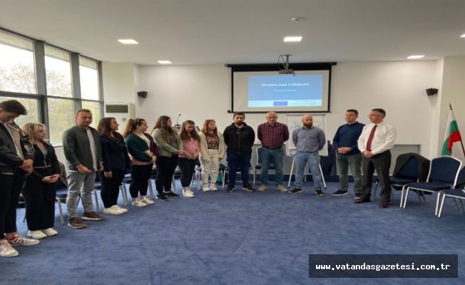 EDİRNELİ GENÇLER PROJEYE KATILIM SAĞLADI EDİRNELİ GENÇLER PROJEYE KATILIM SAĞLADI