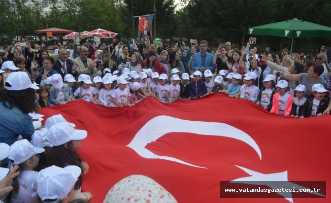 Eğlendiren Değil Eğlenen Çocuklar