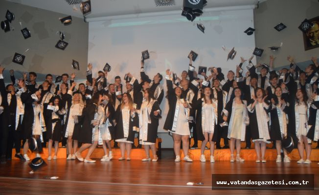 Mezunlar Geleceğe Uğurlandı