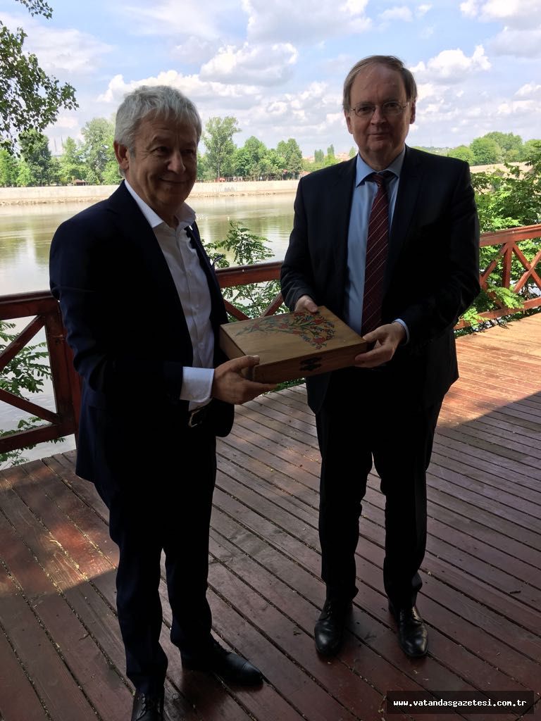 UZUN SÜRELİ 'VİZE' TALEP ETTİ