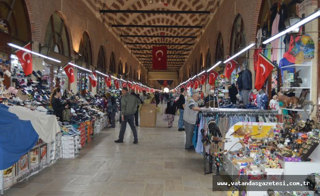 HAFTA SONU İN, HAFTA İÇİ OUT