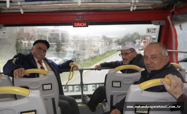 KENDİ GÜNLERİNDE DOYASIYA GEZDİLER