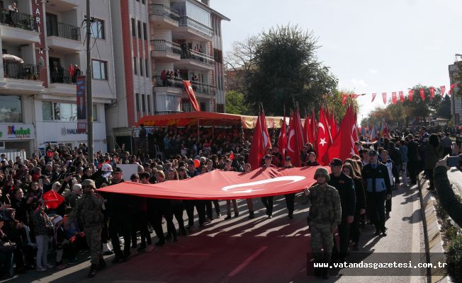 YAŞASIN CUMHURİYET!