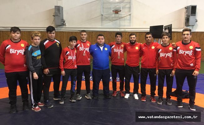 YILDIZLAR LİGİNE YÜKSELMEYE HAK KAZANDI