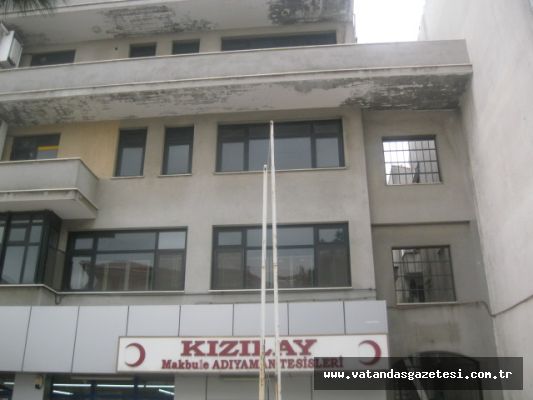 KIZILAY KAN MERKEZİ BİNASI KADERİNE TERK EDİLMİŞ