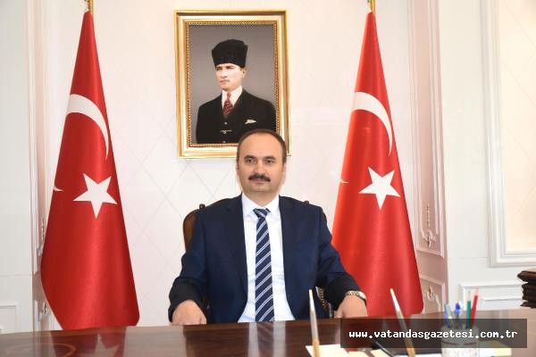 VALİ CANALP; "ÖĞRETMENLİK İYİ BİR İNSAN YETİŞTİRME SANATIDIR"