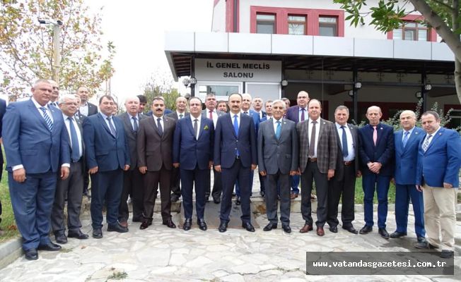 Vali Canalp’ten Meclis Üyelerine Talimat  “PEDALLARI HIZLI ÇEVİRİN”