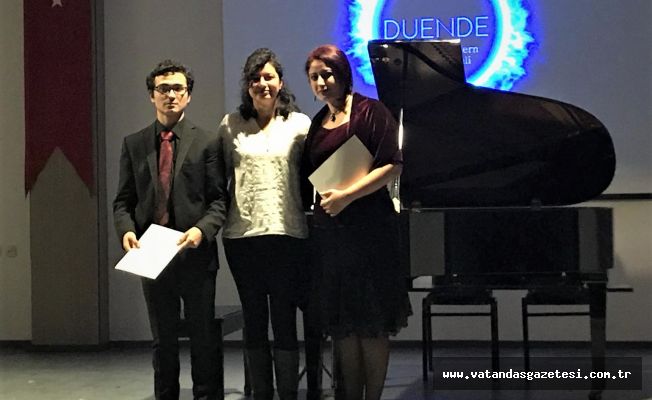 BİR MÜZİK RESİTALİNE DAHA EV SAHİPLİĞİ YAPTI