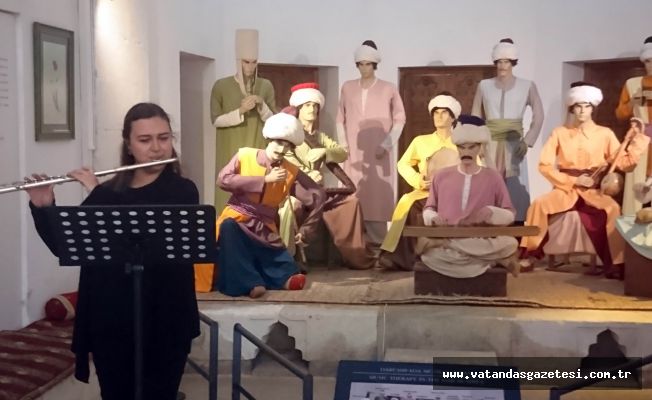 FLÜT DİNLETİSİ BEĞENİ TOPLADI