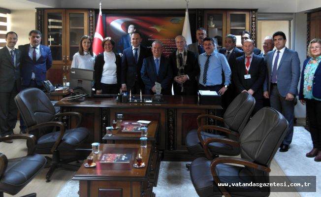 GÜVEN’E PLAKET TÖRENİ