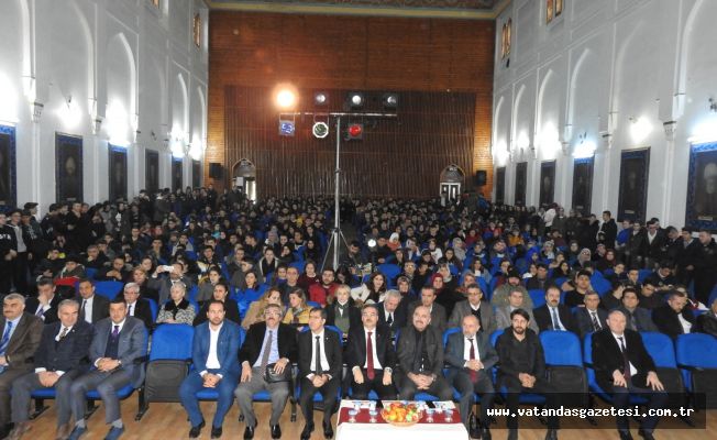 “NEREDE İNSAN VARSA AKİF ORADAYDI”