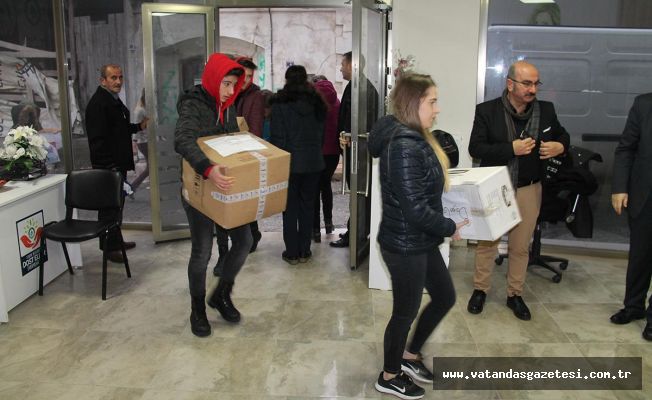 ÖĞRENCİLERDEN DOST ELİ