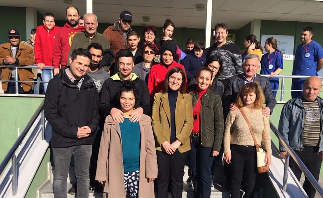 AKSAL GÖNÜLLERE DOKUNDU