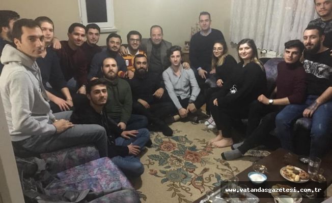 BAŞKAN GÜRKAN ÖĞRENCİ EVİNDE!