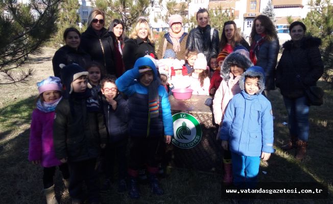 BİLİNÇLİ NESİLE BİNLERCE ALKIŞ!