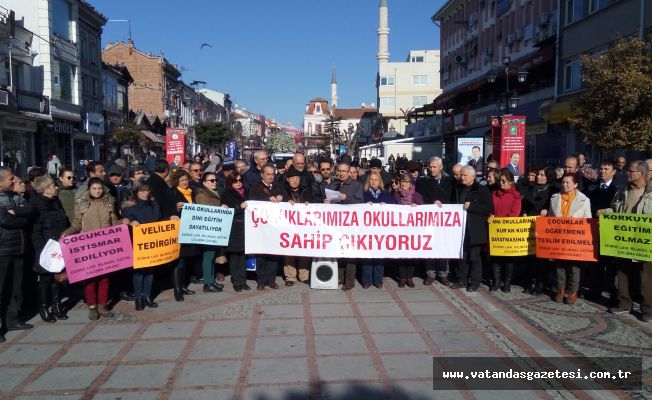 “DİNSELLEŞTİRME DAYATMASI KABUL EDİLEMEZ!”