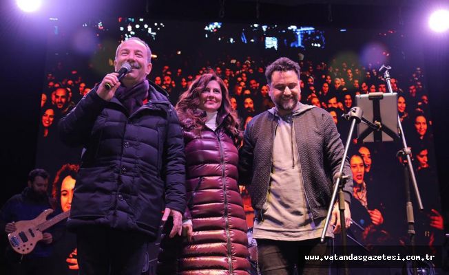 EN GÜZEL ŞARKILAR SEVENLER İÇİN GELDİ