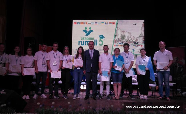 AKADEMİ RUMELİ’YE RENKLİ KAPANIŞ