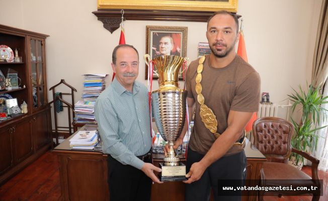 “HEM KUPA HEM DE ALTIN KEMER ÇOK YAKIŞTI”