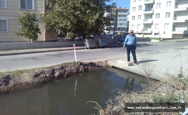 ÇORBACI; "MAHALLE ÇEVRESİNE İNŞAAT ATIKLARI DÖKÜLÜYOR”    