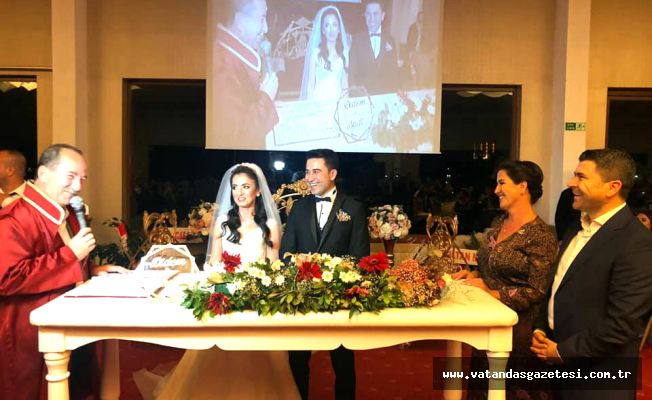 MUTLULUKLAR DİLERİZ