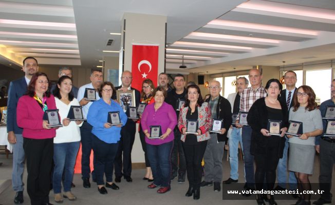 “ATATÜRK’ÜN ÖĞRETMENLERİYİZ”