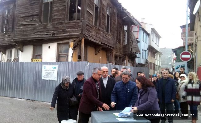 MAHALLELİDEN ‘METRUK BİNA’ TEPKİSİ