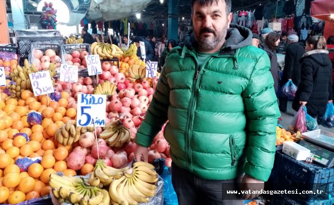 MUZ FİYATLARI YARI YARIYA!