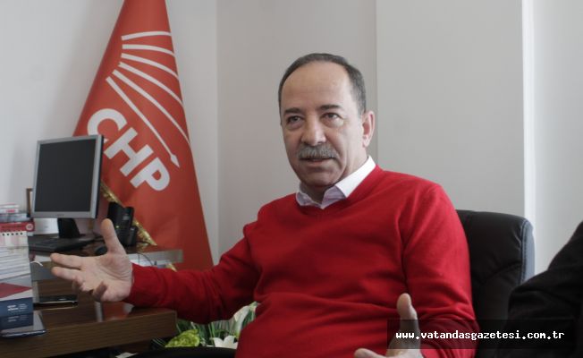 KIRMIZIYI GİYDİ “HODRİ MEYDAN” DEDİ