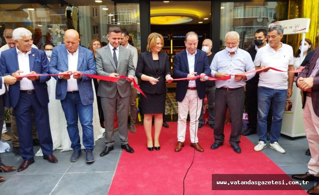 BAŞKAN GÜRKAN EKMEK DAĞITTI