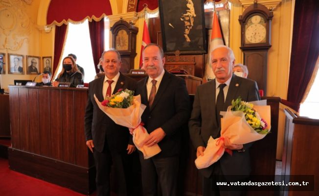 MECLİSTEN ÖĞRETMEN ÜYELERİNE ANLAMLI JEST