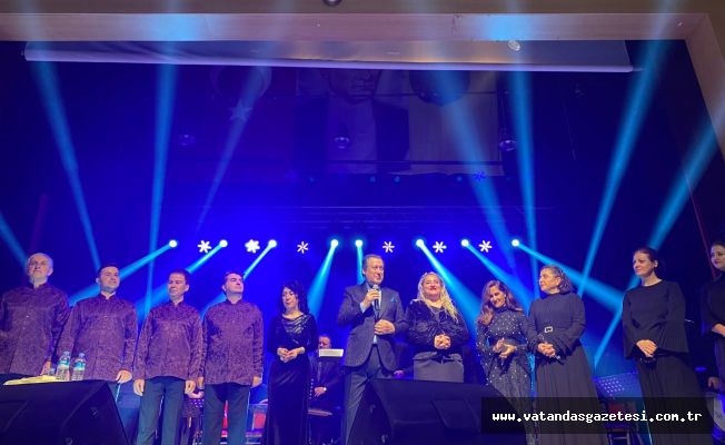 AHMET ÖZHAN, YUNUS EMRE'Yİ ANMA ETKİNLİKLERİ KAPSAMINDA KONSER VERDİ