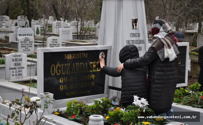 DOĞUM GÜNÜNDE MEZARI BAŞINDA ANILDI