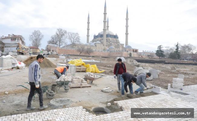 SELİMİYE MEYDAN PROJESİ TÜM HIZIYLA DEVAM EDİYOR