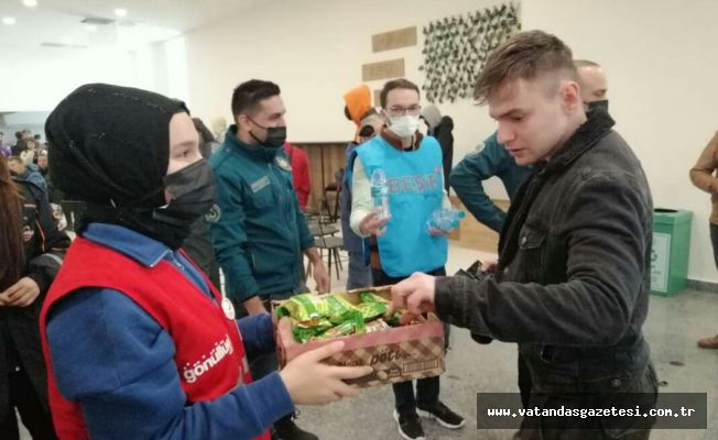 BEŞİR DERNEĞİNDEN SINIRDA İKRAM