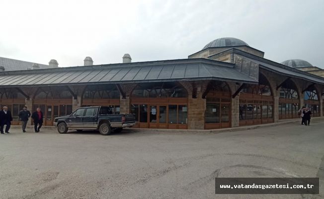 EKMEKÇİZADE, DÜKKANLARI KİRALANDI