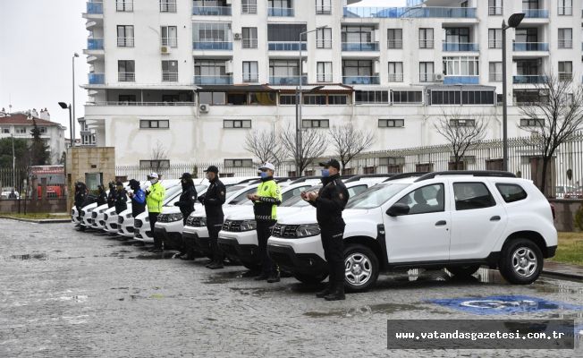 VALİLİKTEN EMNİYET’E ARAÇ DESTEĞİ