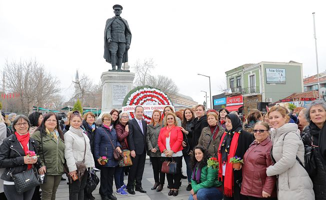 GÜRKAN : "KADINLARIMIZ, HAYATIMIZIN MİMARLARIDIR"