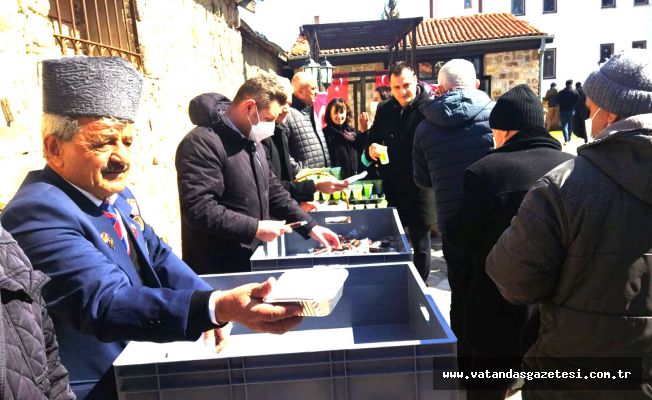 ŞEHİT VE GAZİLERİN RUHLARI İÇİN PİLAV İKRAM EDİLDİ