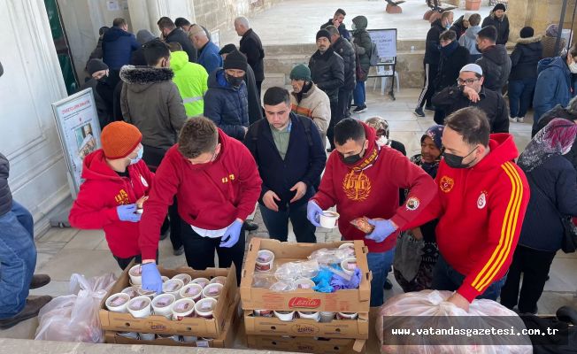 ULTRASLAN’LARDAN MANİDAR İKRAM