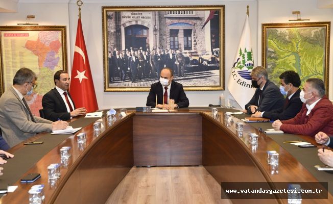 VALİ CANALP; "EDİRNE'DE AYÇİÇEĞİ YAĞI ÜRETİMİ ARTARAK DEVAM EDECEK"