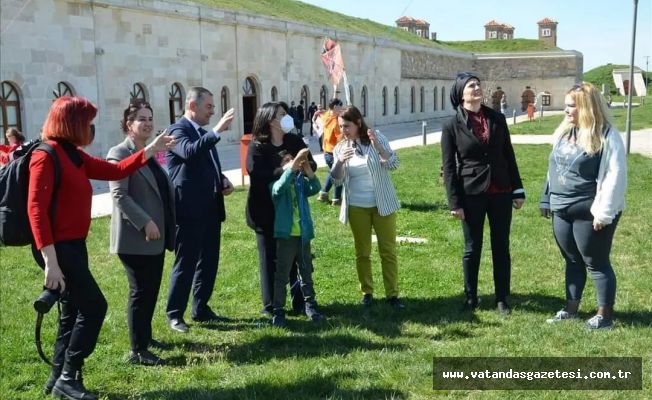 ÇOCUKLAR İÇİN UÇURTMA ŞENLİĞİ DÜZENLENDİ