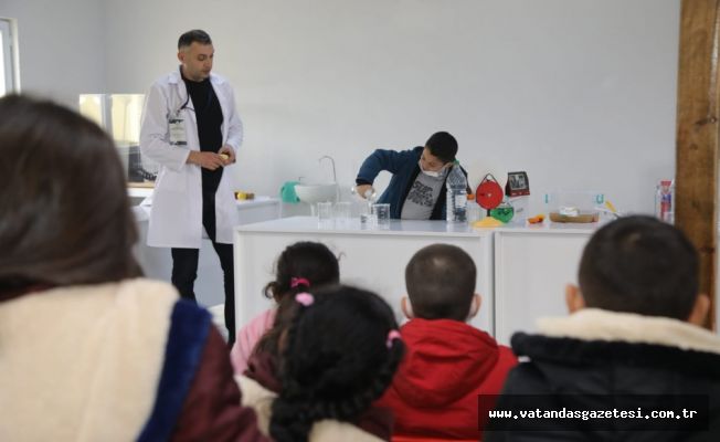 ÖĞRENCİLER, MÜZEDE FEN BİLGİSİ DERSİ İŞLEDİLER