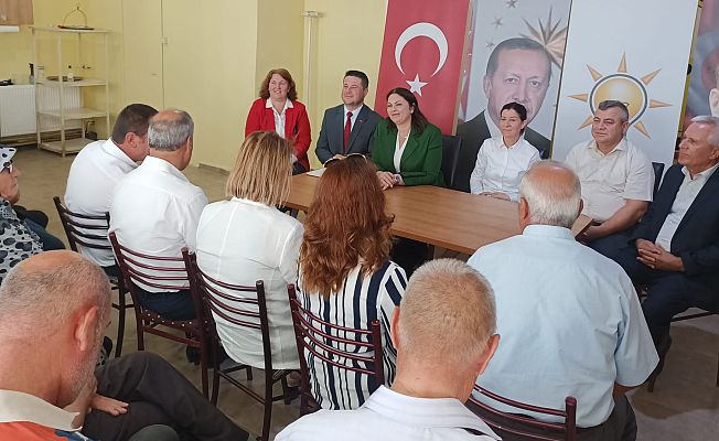 AK PARTİ’DE BAYRAMLAŞMA