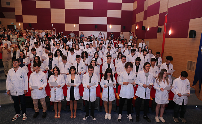 HEKİM ADAYLARI, MESLEĞE İLK ADIMLARINI ATTI