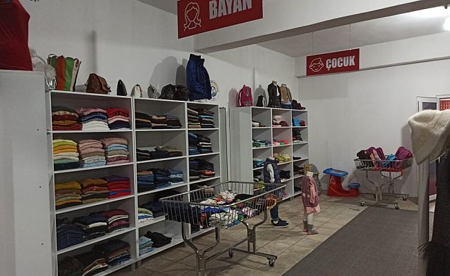 PAYLAŞIM MAĞAZASI HAYIRSEVERLERİN DESTEĞİ İLE BÜYÜYOR