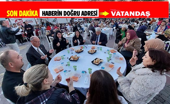BAŞKAN, KENDİ MAHALLESİNDE İFTAR YAPTI
