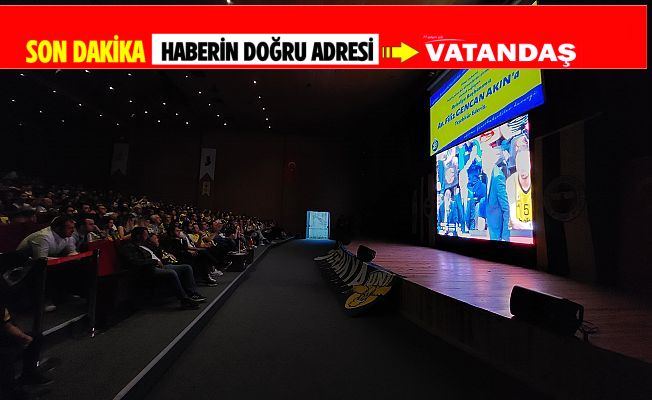 ŞAMPİYONLUK MAÇINI DEV EKRANDA İZLEDİLER