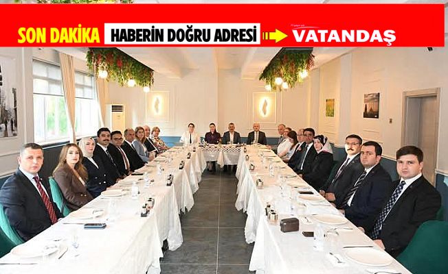 SEZER'DEN KAYMAKAMLARA VEDA YEMEĞİ