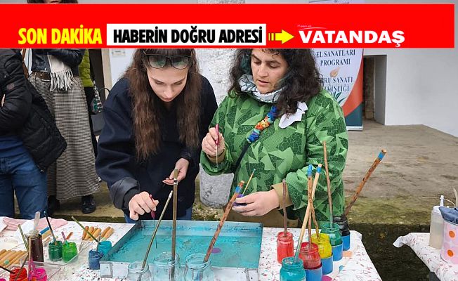 EBRU SANATI BÜYÜLEDİ